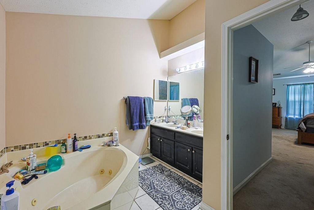 1618 Heathmuir Dr.  Photo 14