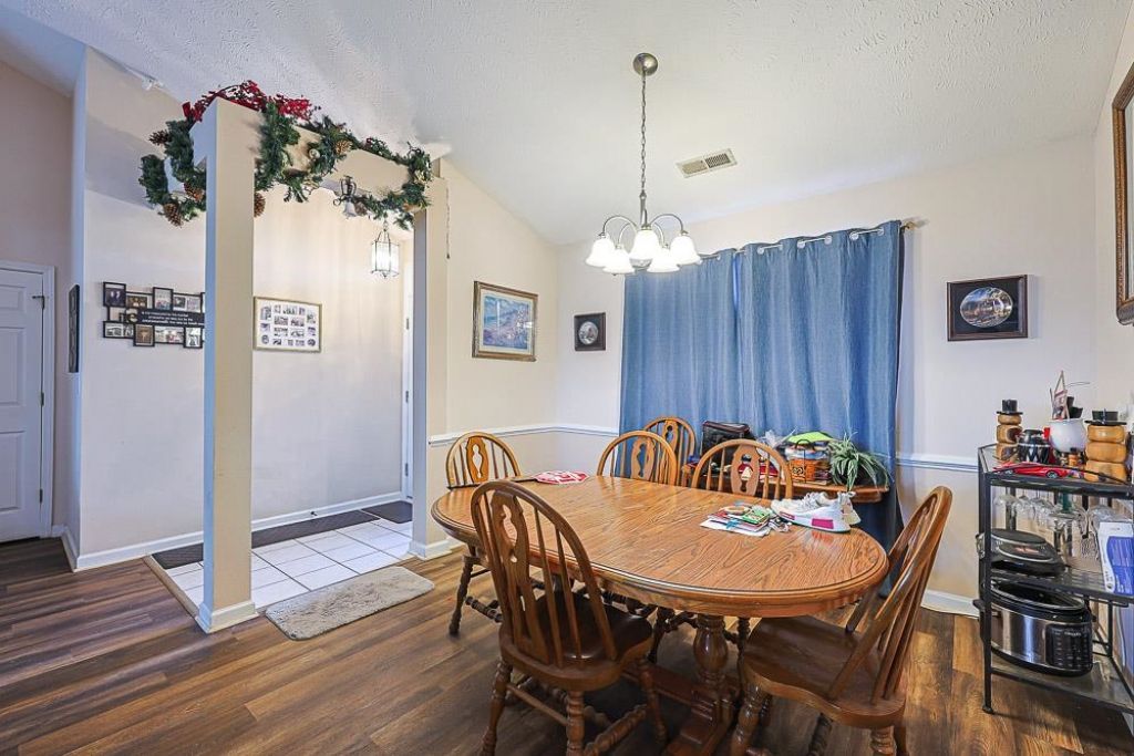 1618 Heathmuir Dr.  Photo 16