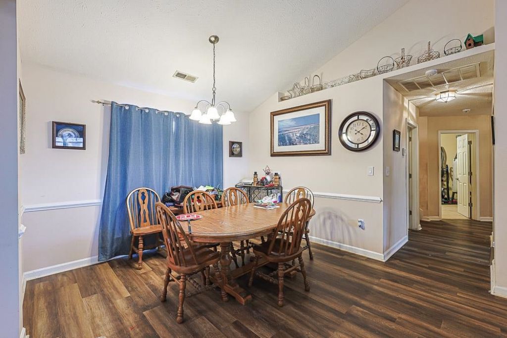 1618 Heathmuir Dr.  Photo 17