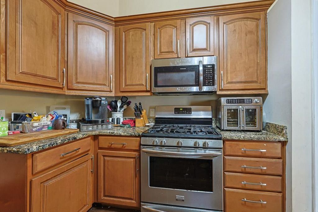 1618 Heathmuir Dr.  Photo 7