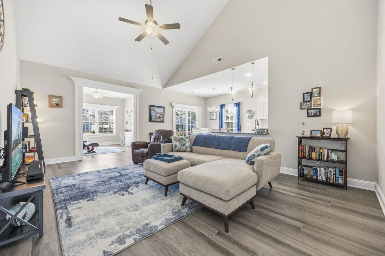 805 Covelo Ln.  Photo 6