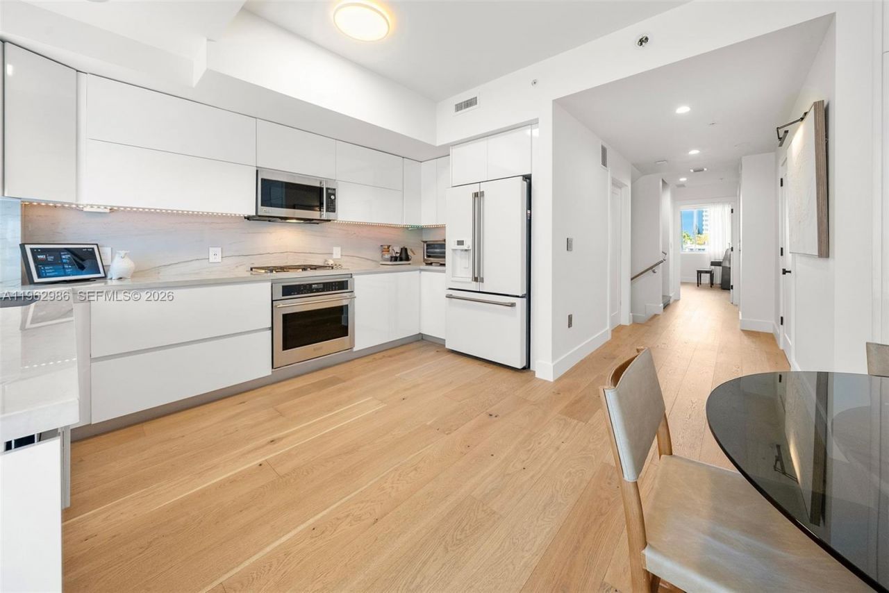 95 N Shore Dr, Miami Beach, FL 33141 Photo