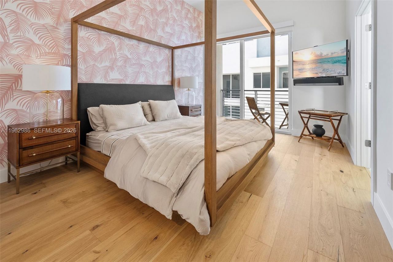 95 N Shore Dr, Miami Beach, FL 33141 Photo