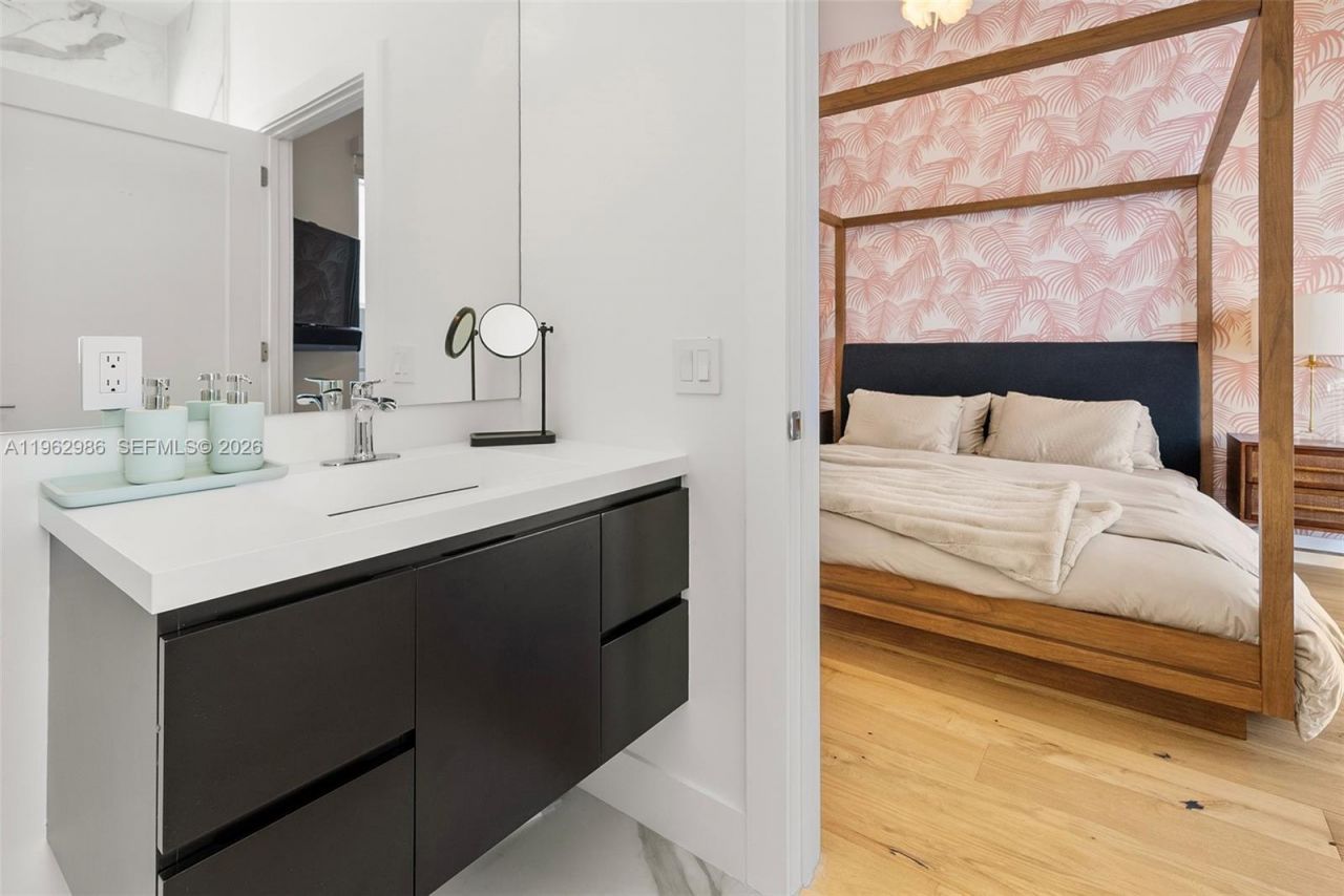 95 N Shore Dr, Miami Beach, FL 33141 Photo