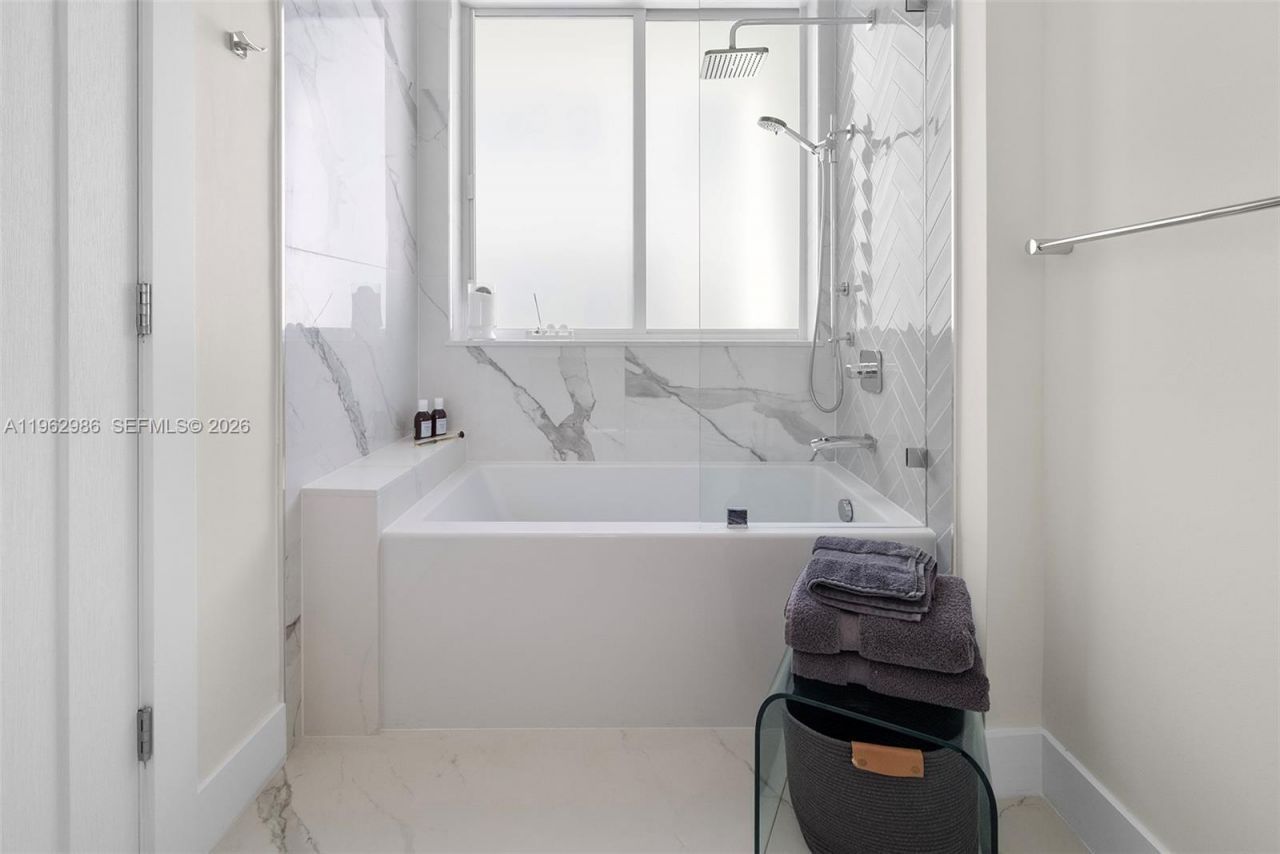 95 N Shore Dr, Miami Beach, FL 33141 Photo