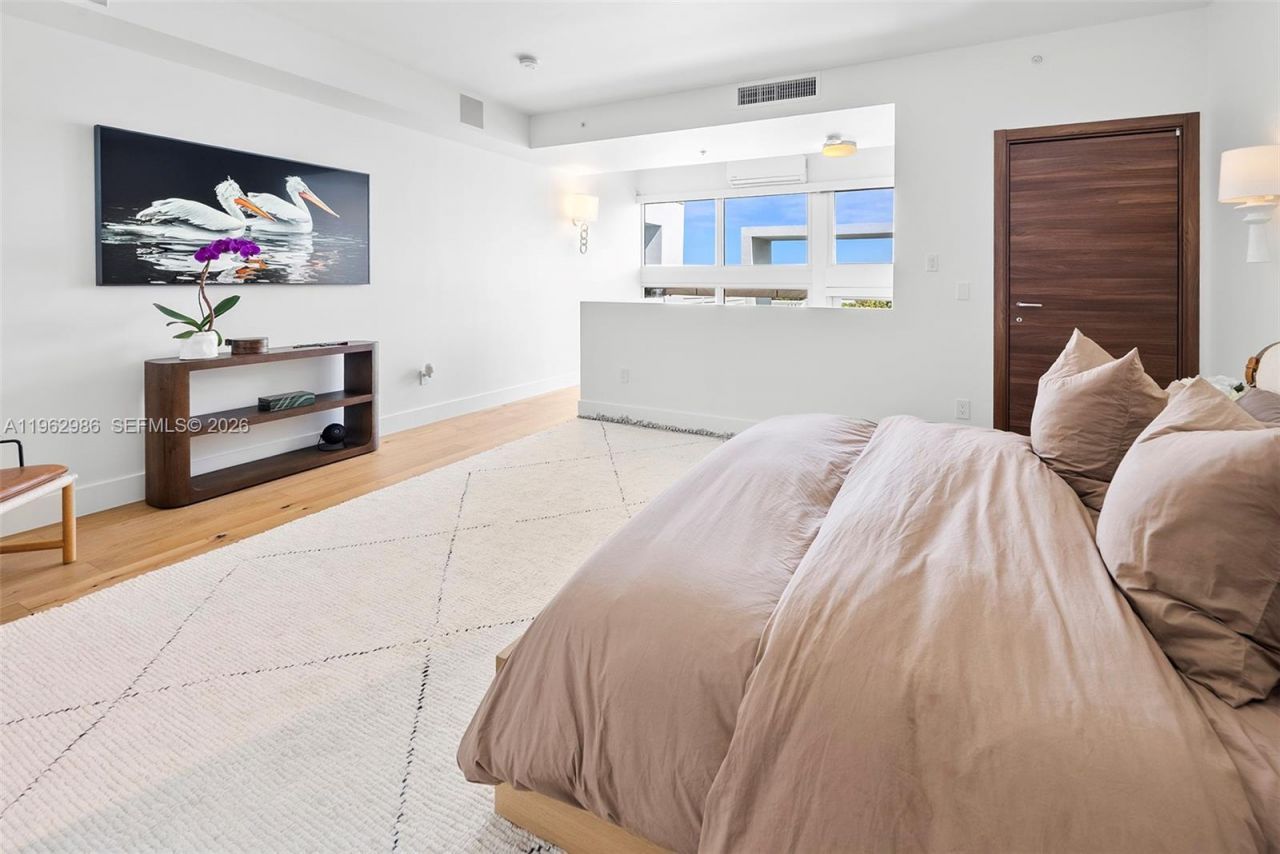 95 N Shore Dr, Miami Beach, FL 33141 Photo