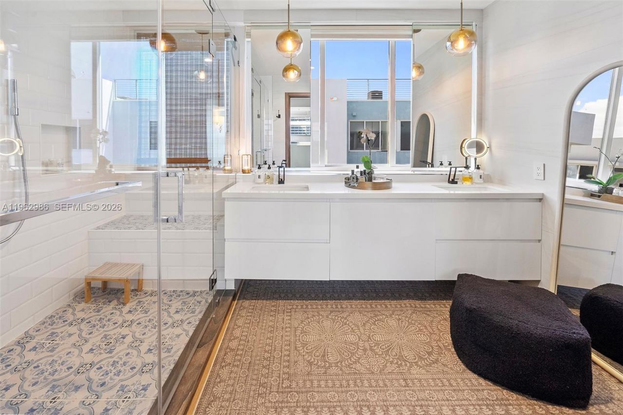 95 N Shore Dr, Miami Beach, FL 33141 Photo