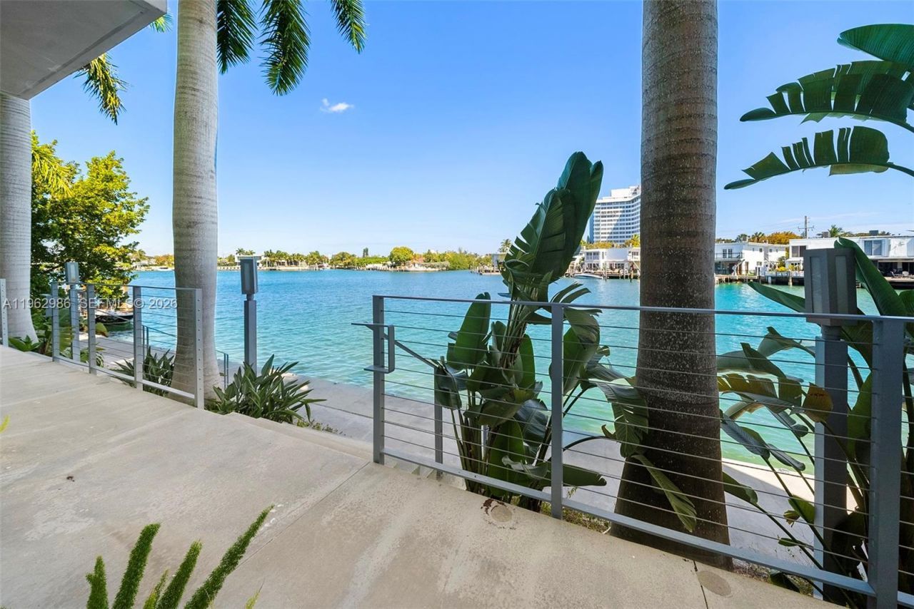 95 N Shore Dr, Miami Beach, FL 33141 Photo