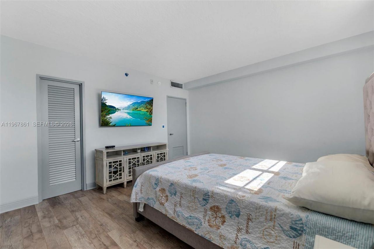 3000 S Ocean Dr , Unit 1122, Hollywood, FL 33019 Photo