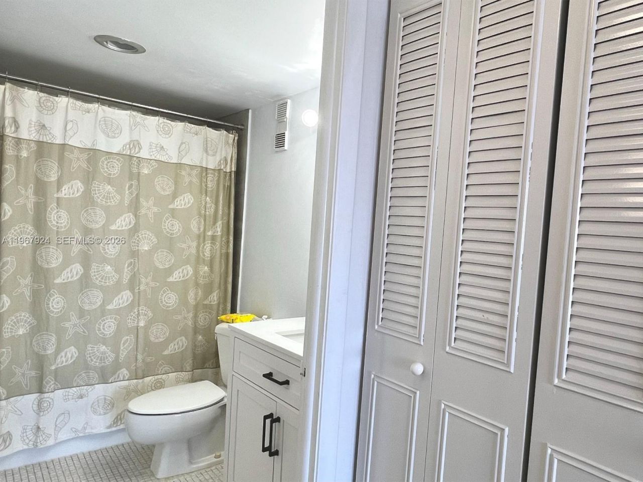 1300 NE Miami Gardens Dr, Unit 711E, Miami, FL 33179 Photo