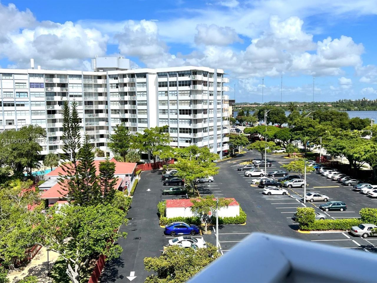 1300 NE Miami Gardens Dr, Unit 711E, Miami, FL 33179 Photo