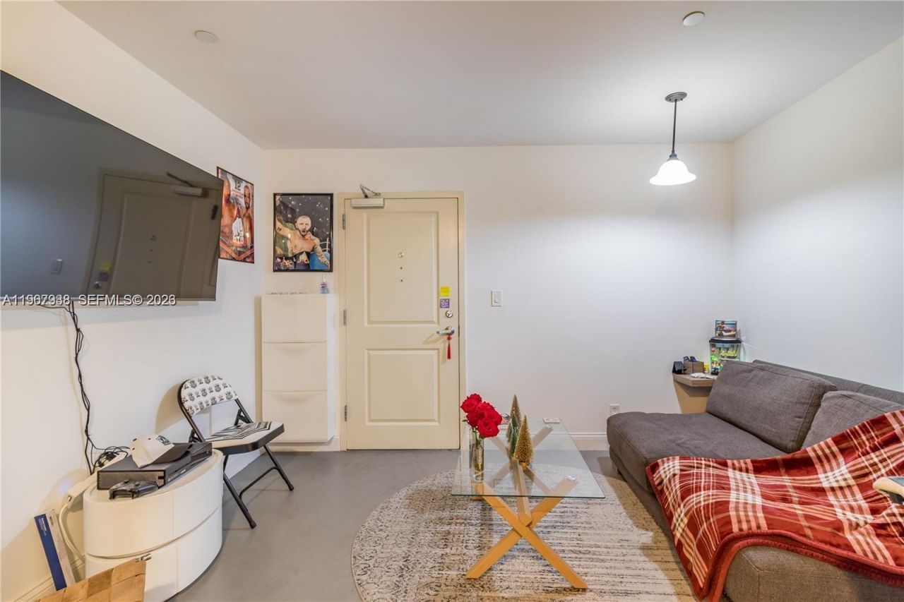 111 E Flagler St , Unit 303, Miami, FL 33131 Photo