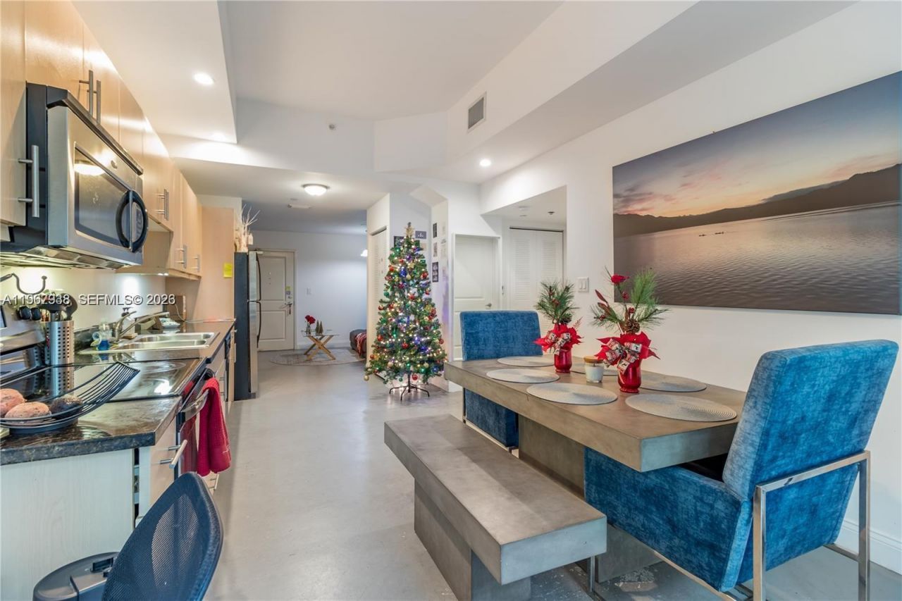 111 E Flagler St , Unit 303, Miami, FL 33131 Photo