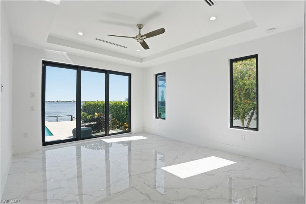 5735 Riverside Dr, Cape Coral, FL 33904 Photo