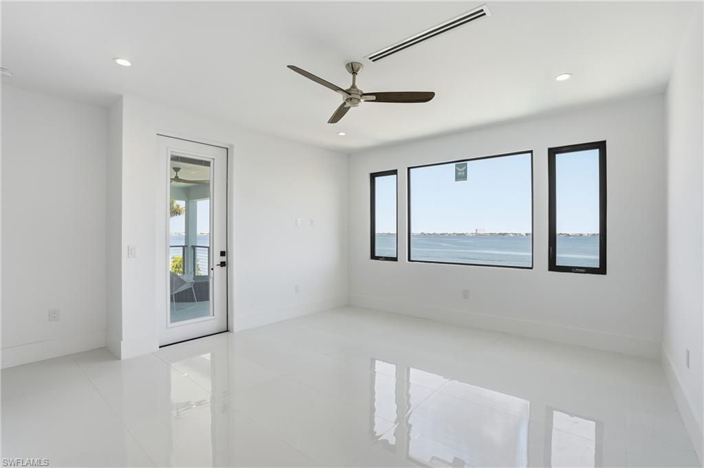 5735 Riverside Dr, Cape Coral, FL 33904 Photo