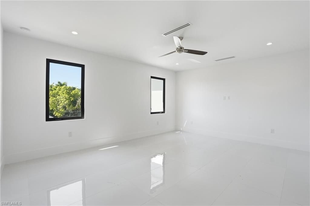 5735 Riverside Dr , Cape Coral, FL 33904 Photo