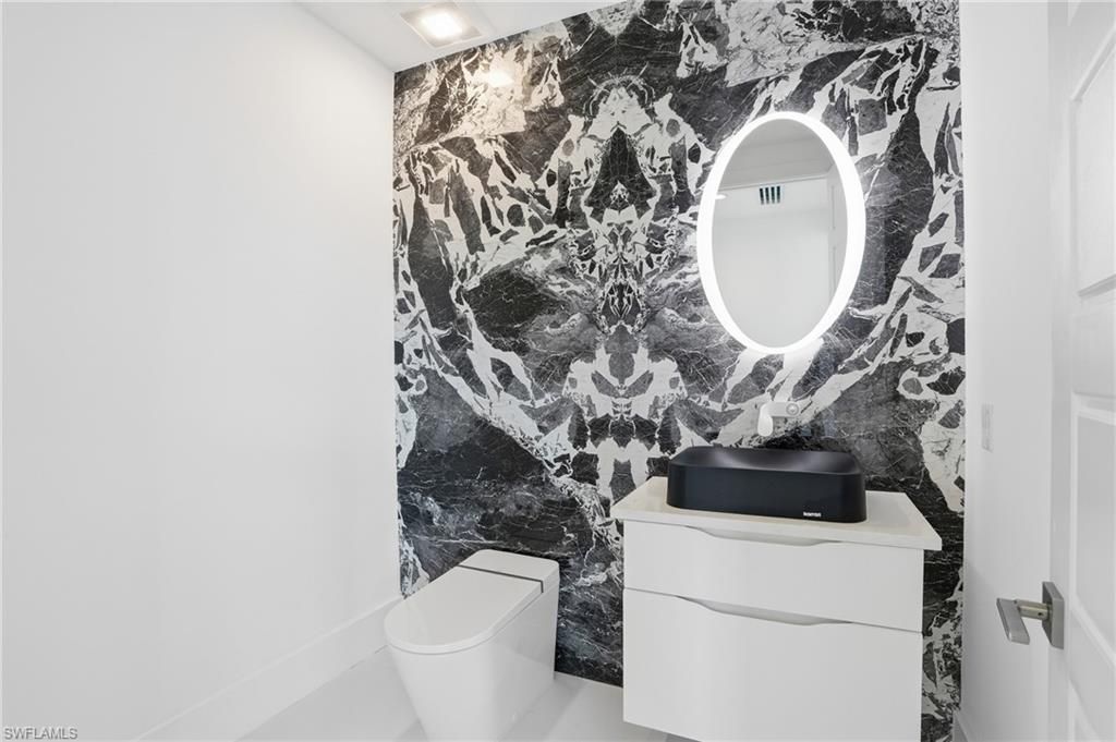 5735 Riverside Dr, Cape Coral, FL 33904 Photo