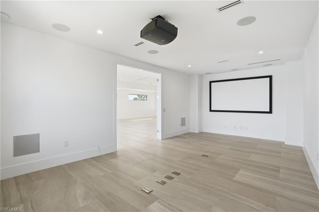 5735 Riverside Dr , Cape Coral, FL 33904 Photo