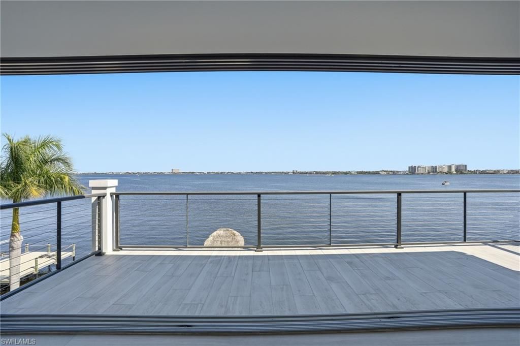 5735 Riverside Dr, Cape Coral, FL 33904 Photo
