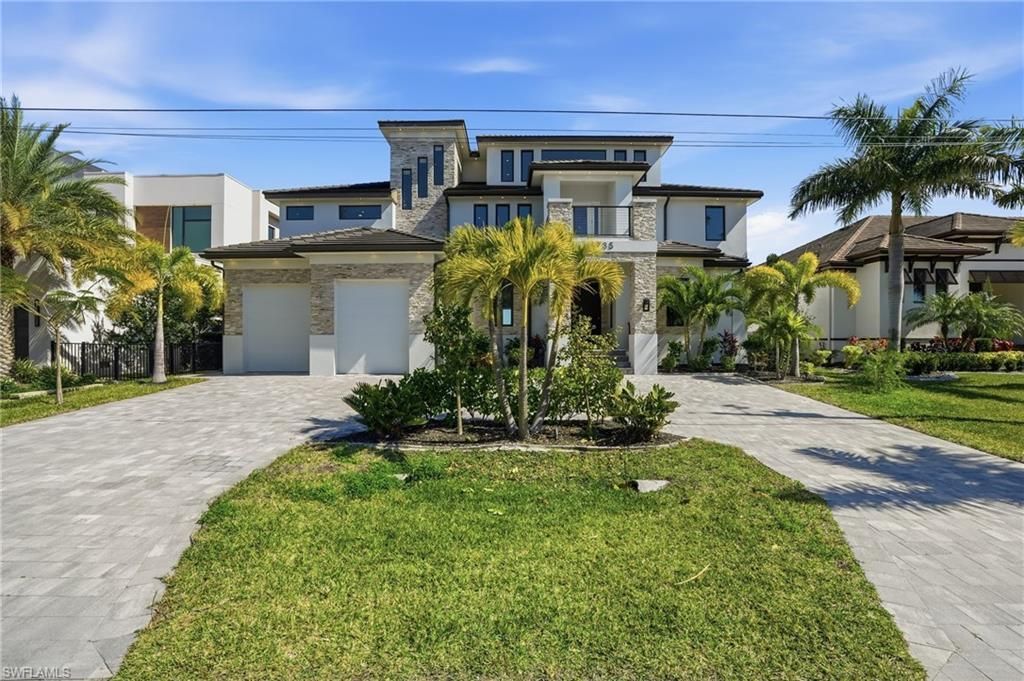5735 Riverside Dr, Cape Coral, FL 33904 Photo