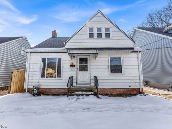 14028 Rockside Road, Maple Heights, OH 44137