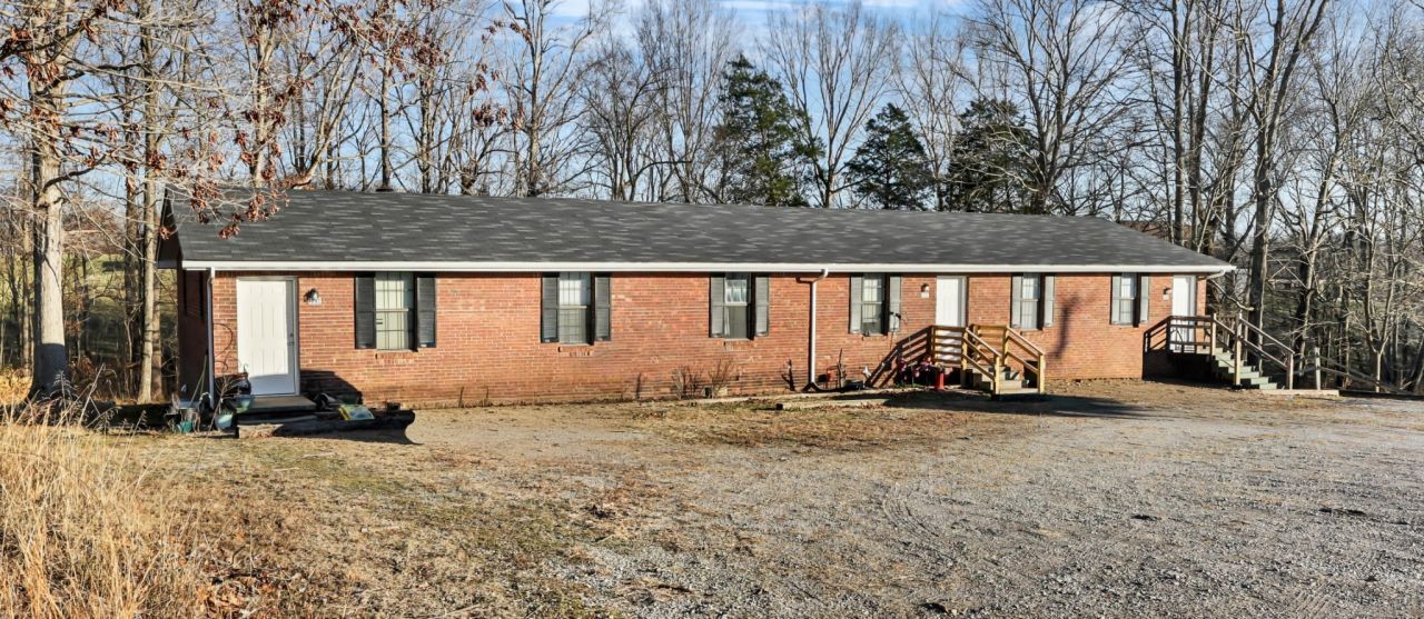 1100 Mcdaniel Rd, Clarksville, TN 37043 Main Photo