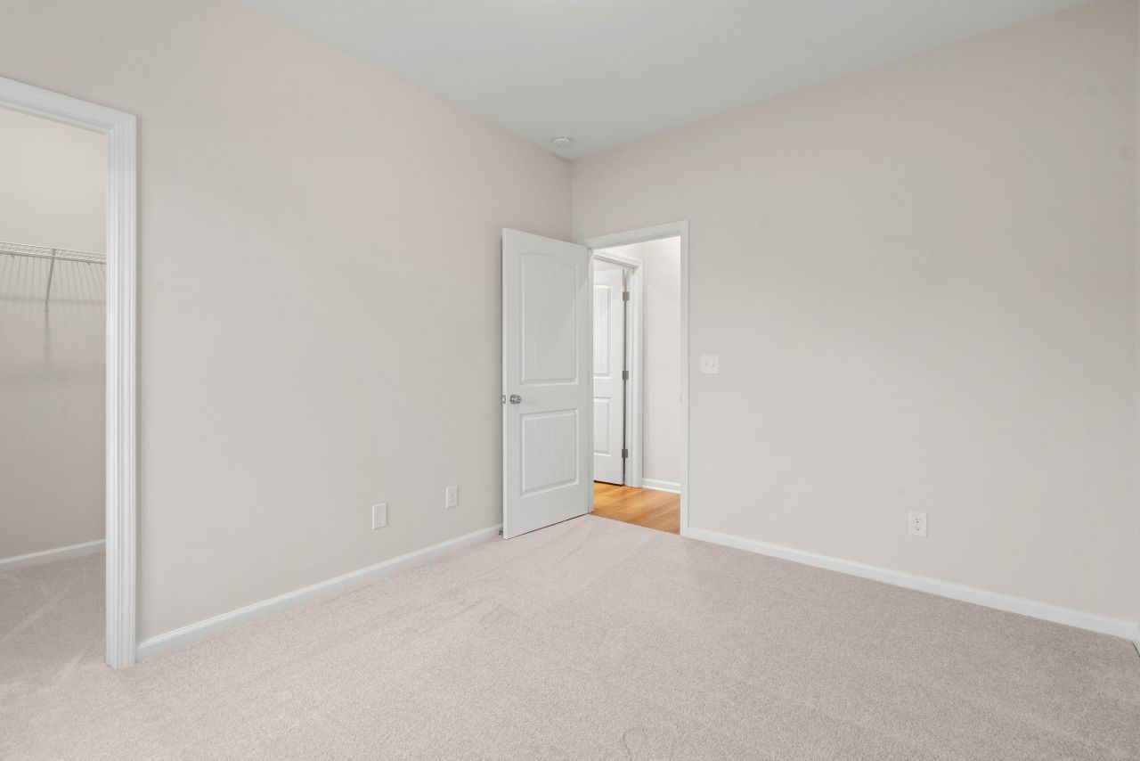 960 Woodside Dr.  Photo 16