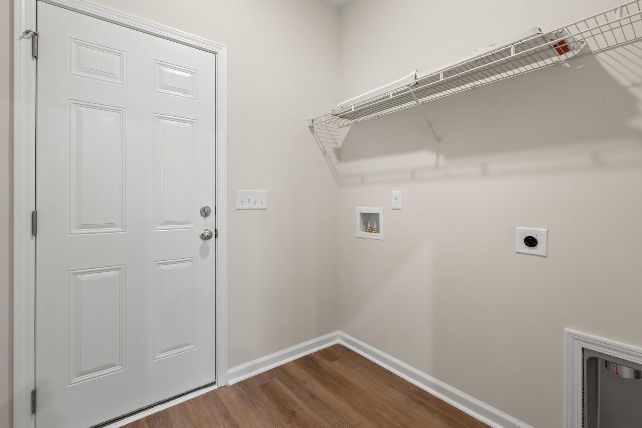 960 Woodside Dr.  Photo 17