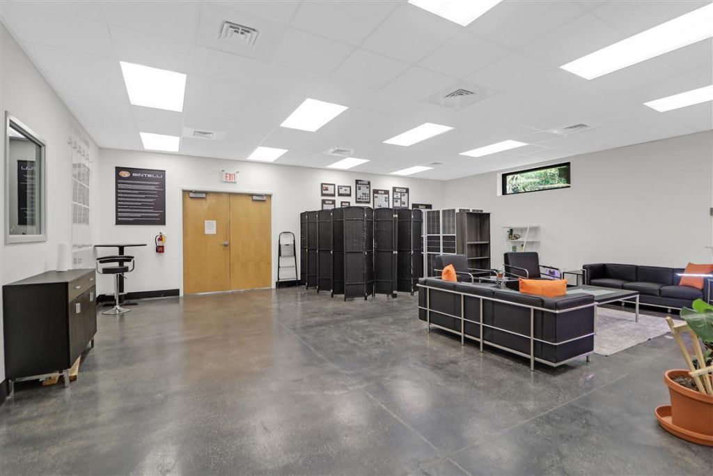 2137 Savannah Highway  Photo 19