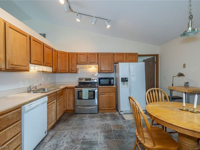 1775 Glenwood Drive, Twinsburg, OH 44087 Photo 17