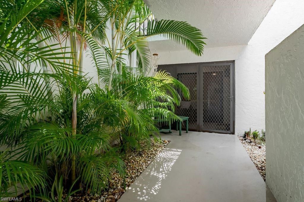4082 Belair Ln, Unit 9, Naples, FL 34103 Photo
