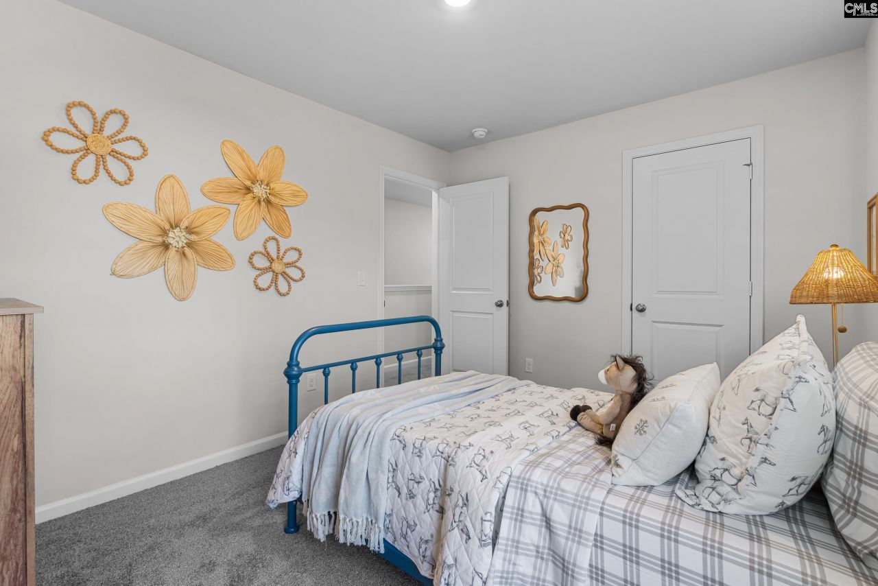 163 Cavendish Drive Photo 23