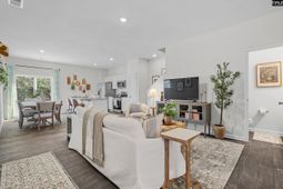 163 Cavendish Drive photo 4