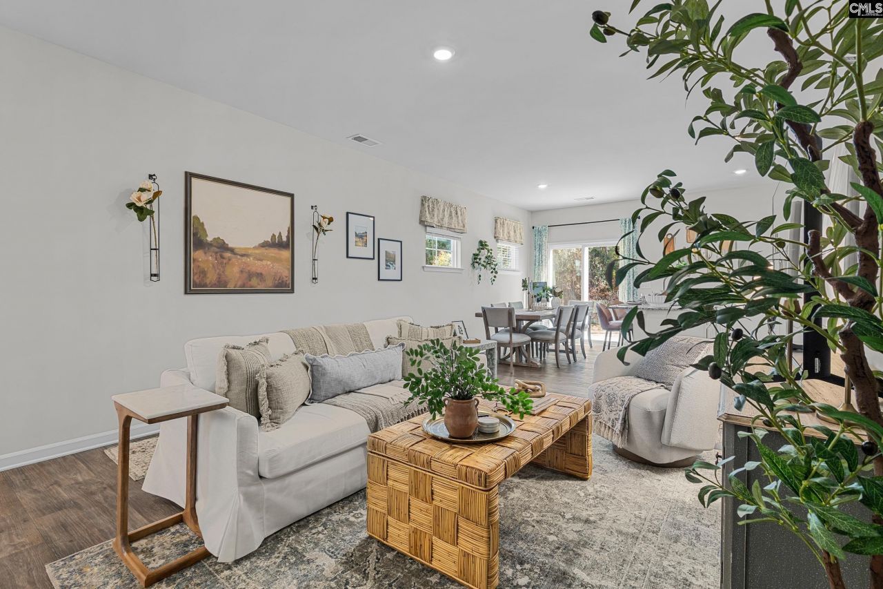 163 Cavendish Drive Photo 8