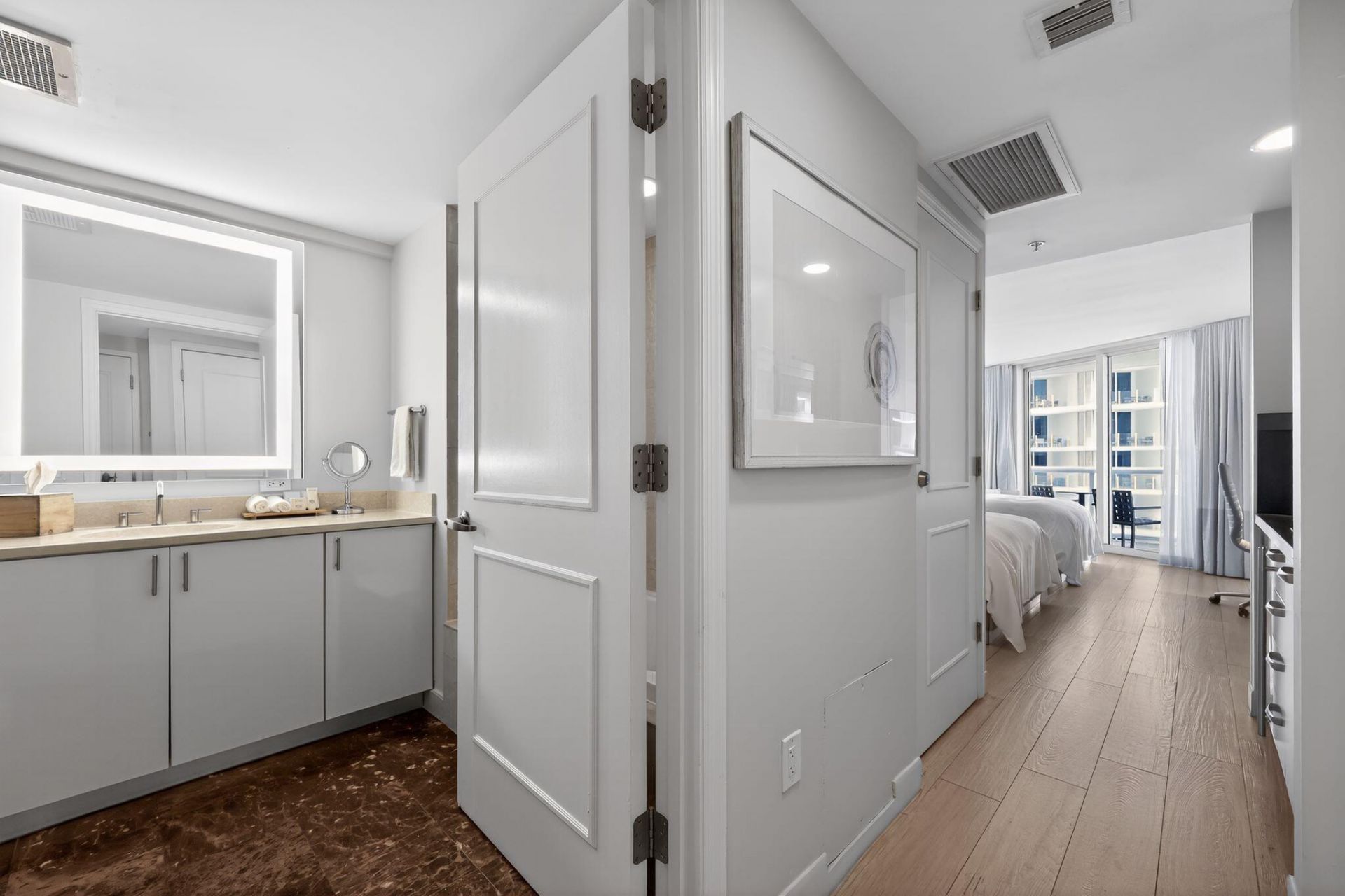 505 N Fort Lauderdale Beach Boulevard, Unit 1512, Fort Lauderdale, FL 33304 Photo