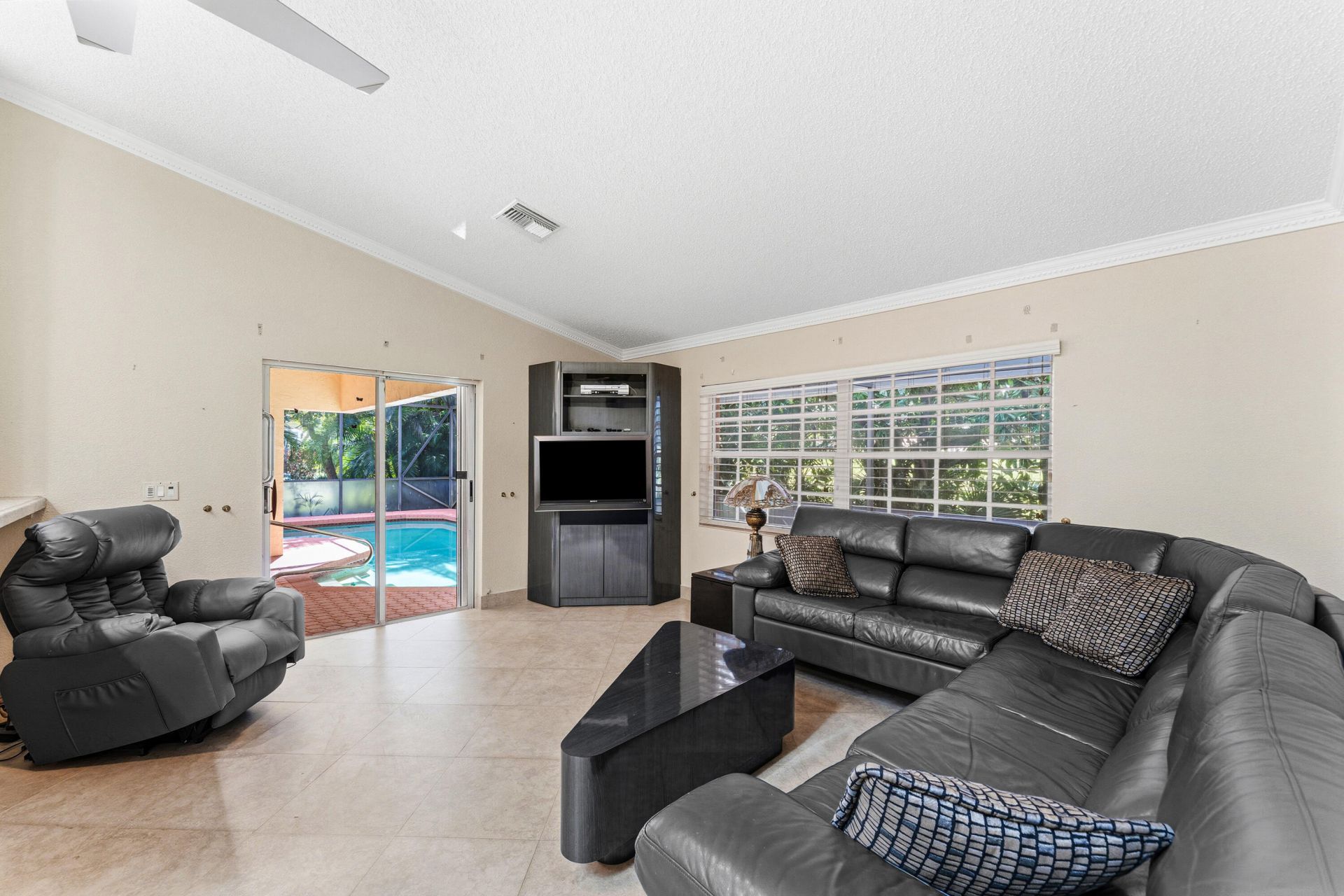 6122 Golf Villas Drive, Boynton Beach, FL 33437 Photo