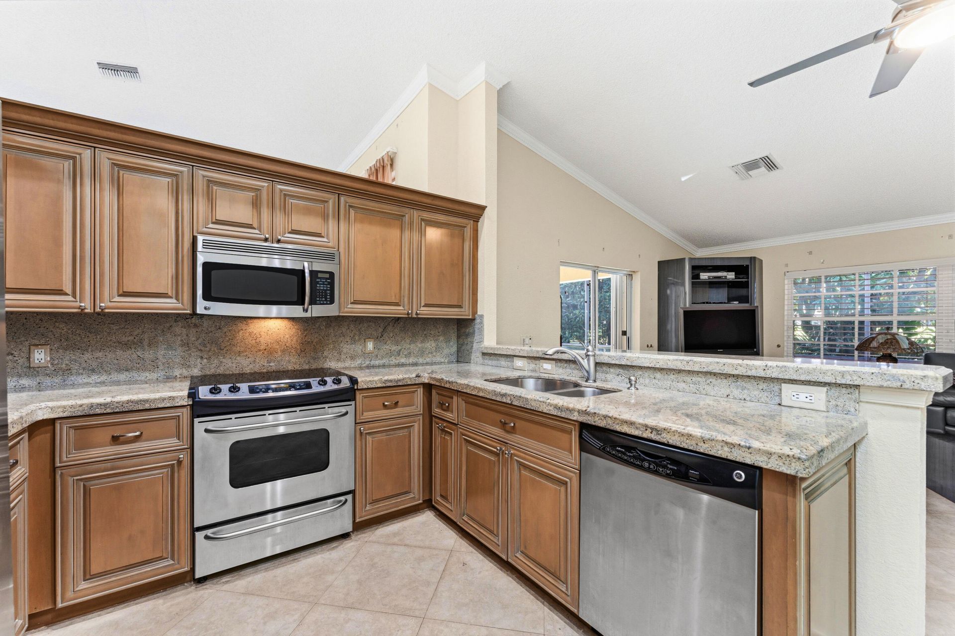 6122 Golf Villas Drive, Boynton Beach, FL 33437 Photo