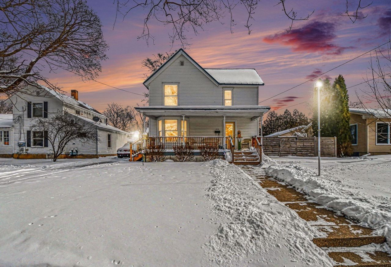 616 S Broas Street, Belding, MI 48809 Main Photo