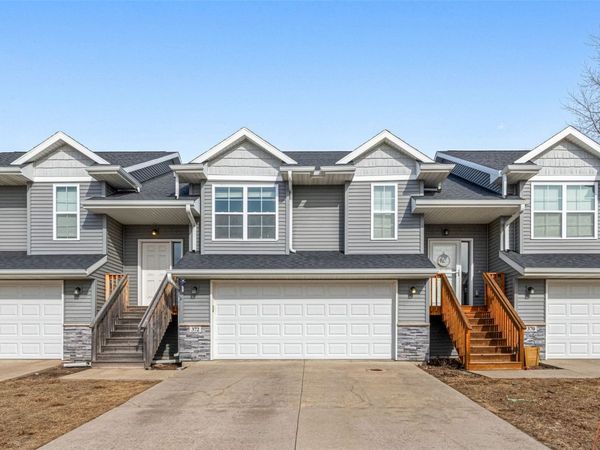 372 Tanglewood Drive, Solon, IA 52333