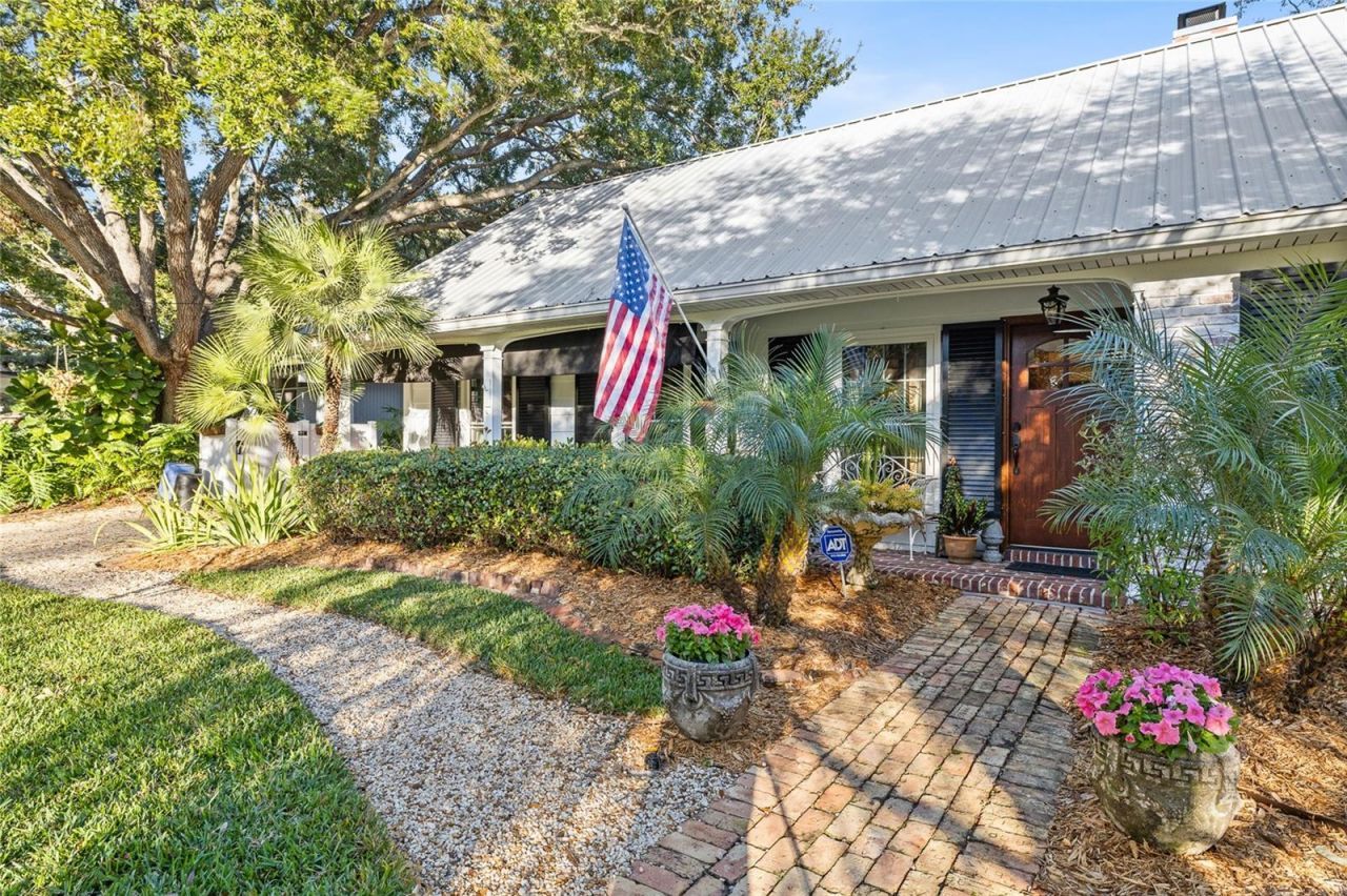 1904 S Hesperides Street, Tampa, FL 33629 Main Photo