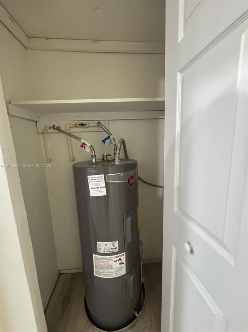 200 NW 13th St, Unit 5, Miami, FL 33136 Photo