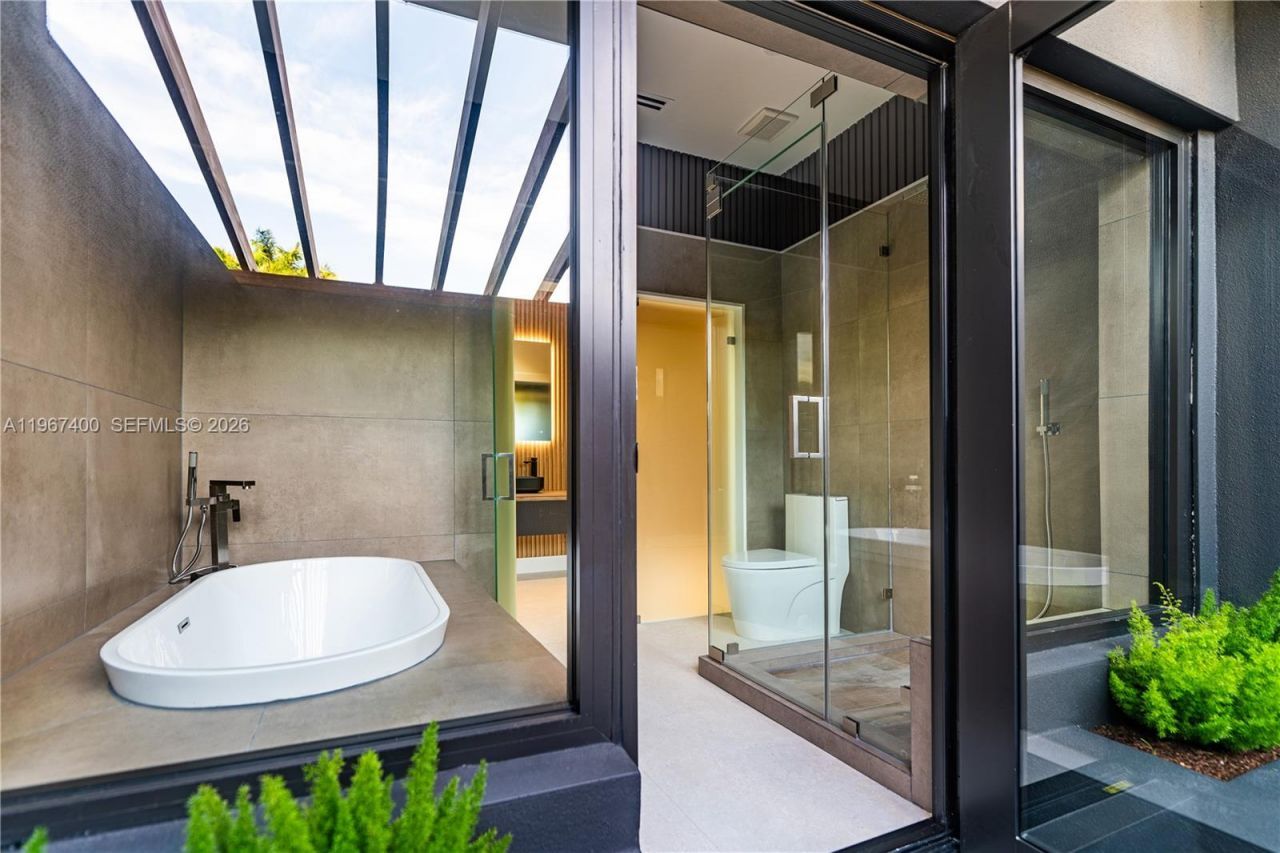 6650 SW 94th Ave, Miami, FL 33173 Photo