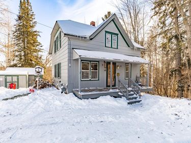 302 River Bluff Avenue, Sandstone, MN 55072