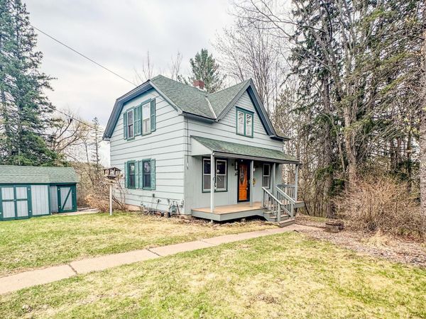 302 River Bluff Avenue, Sandstone, MN 55072