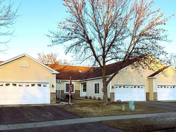 9046 Preserve Trail, Savage, MN 55378