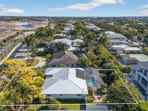 420 S GOLF DR , NAPLES, FL 34102