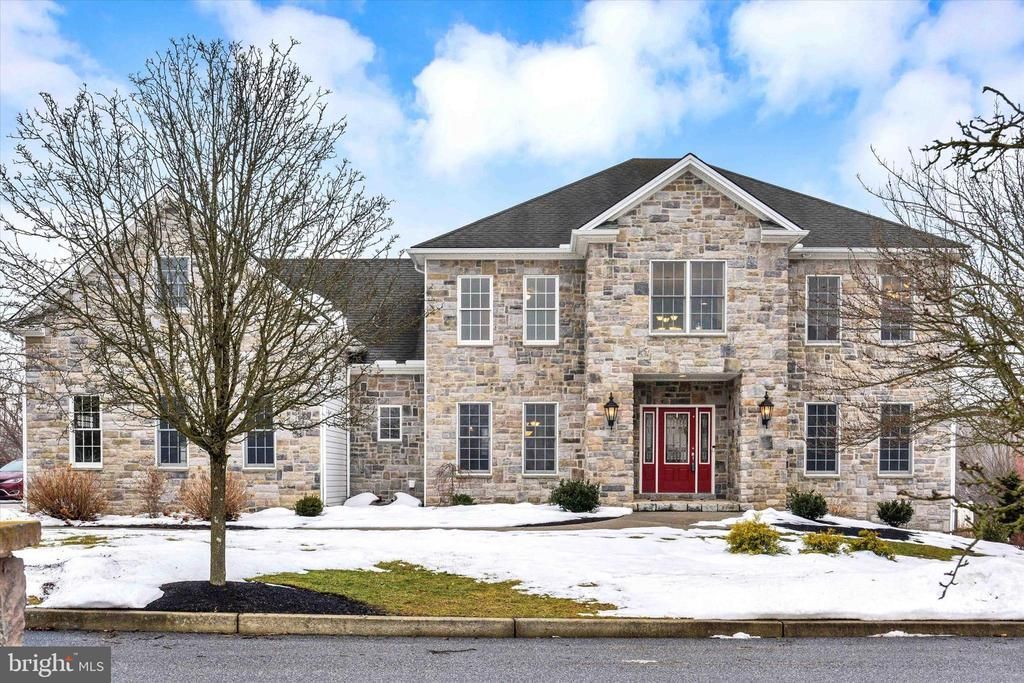 6443 Mccormick Lane, Harrisburg, PA 17111 Main Photo