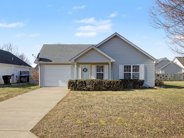 2704 Painted Pony Dr, Murfreesboro, TN 37128