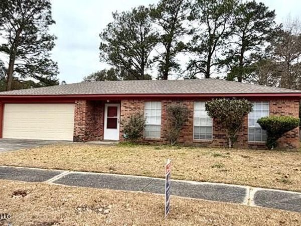 2643 El Viernes Street, Gautier, MS 39553