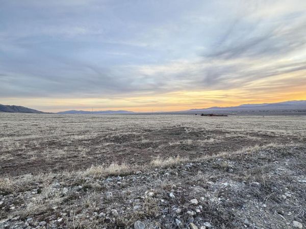 11695 Mammoth Pool Road, Lovelock, NV 89419